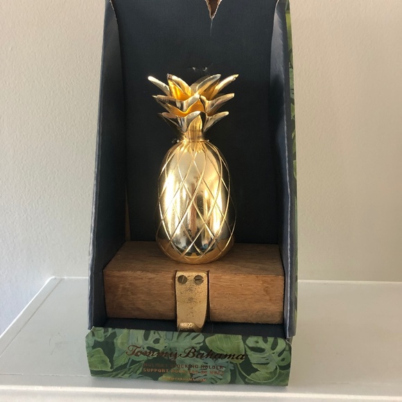 Tommy Bahama Other - Pineapple Stocking Holder by Tommy Bahama